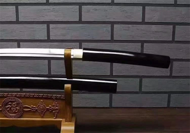 Handmade katana samurai  Swords with shining black saya ss089