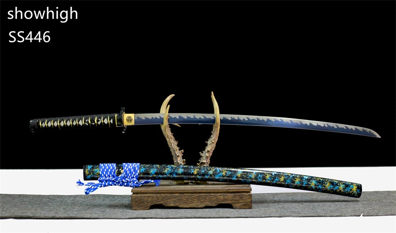 handmade high quality samurai katana sword with fancy hamon ss446