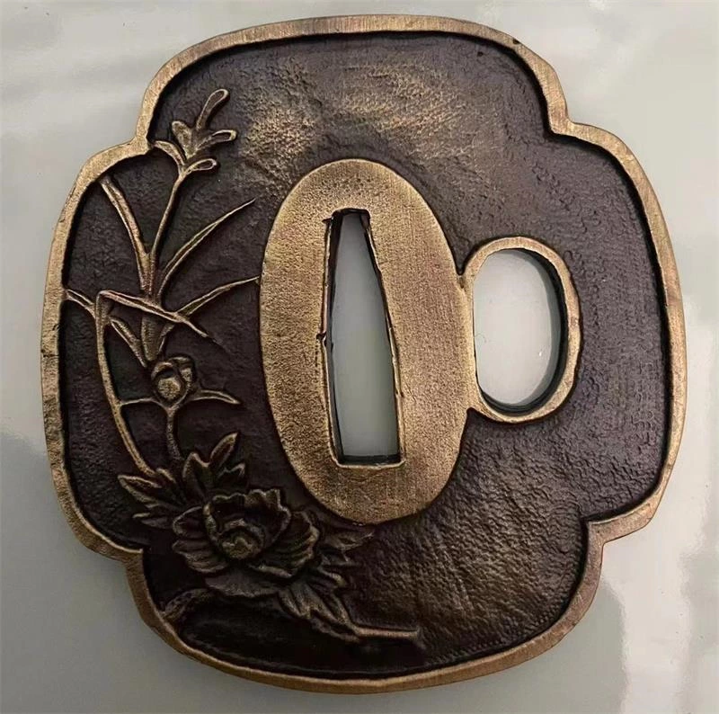 tsuba 1